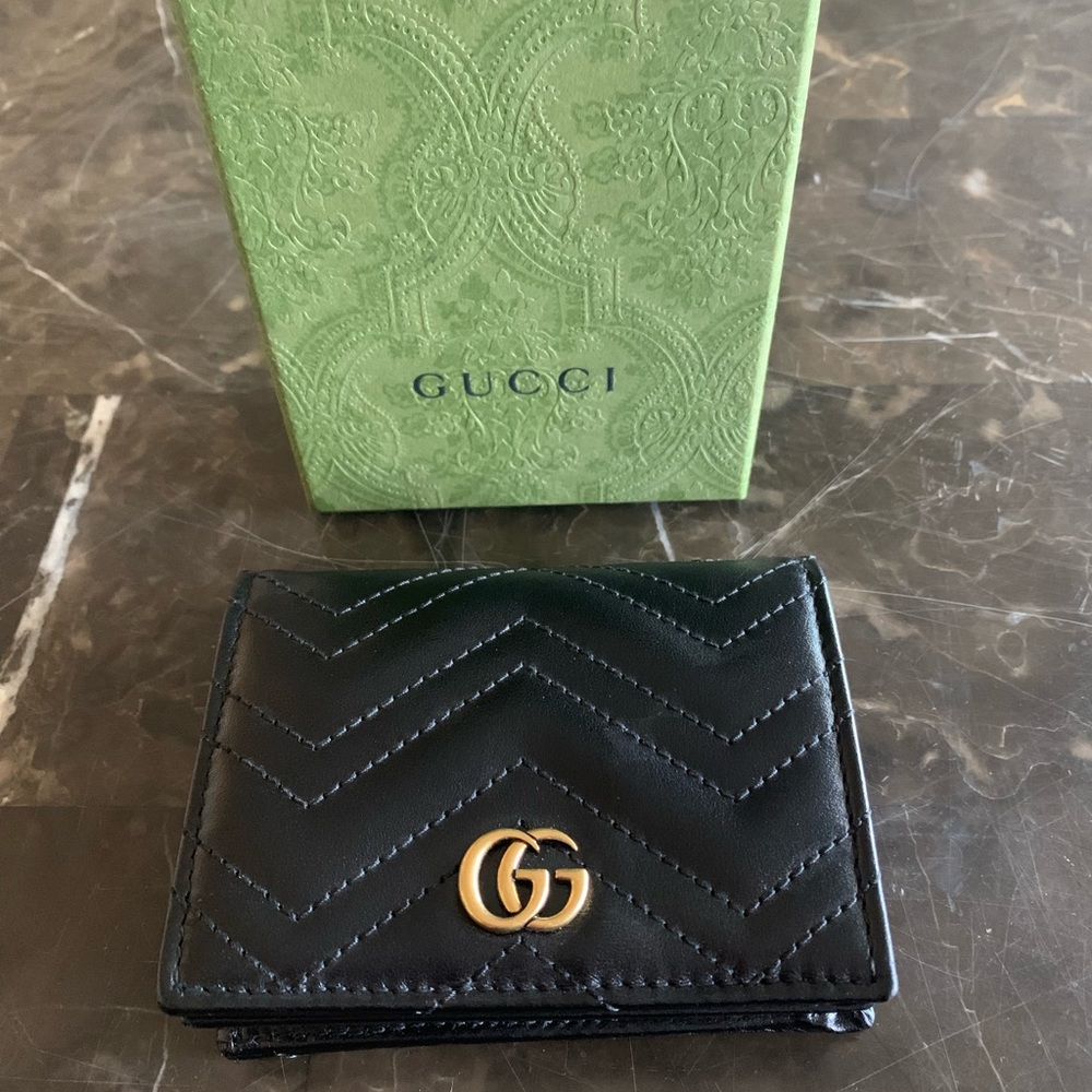 *SOLD* Gucci Marmont Card Case Wallet